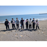 町の海岸清掃イベントに参加